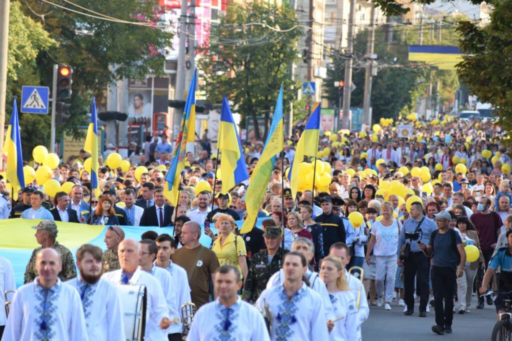 День прапора у Кропивницькому відзначили урочистою ходою ФОТО Новости Section Ukrnet 0026