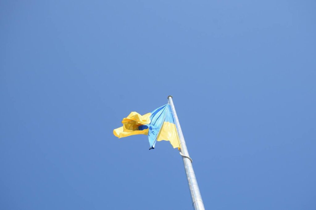 День прапора у Кропивницькому відзначили урочистою ходою підняттям стягу та велопробігом у 9429
